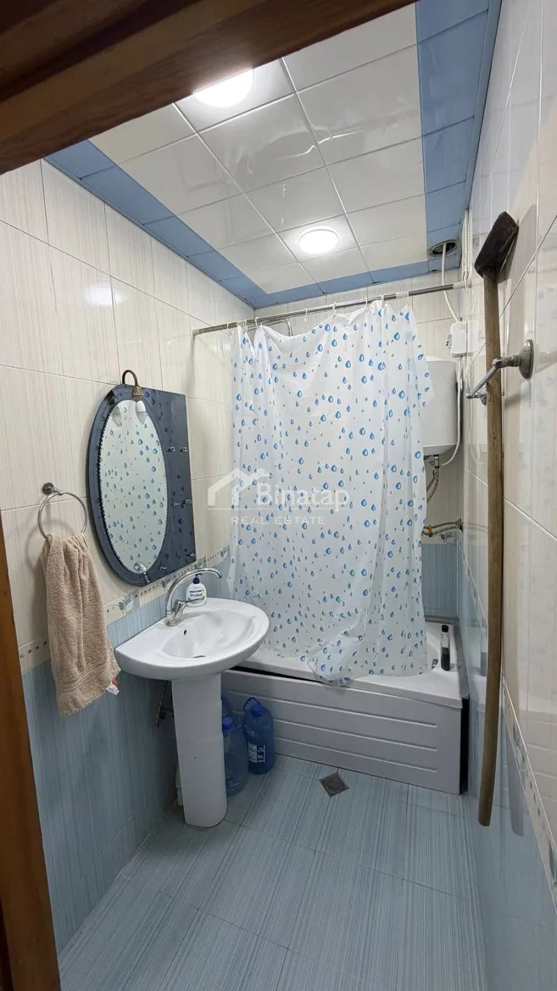 İcarəyə verilir 2 otaqlı köhnə tikili 60 m², 8 Noyabr m. — şəkil 14