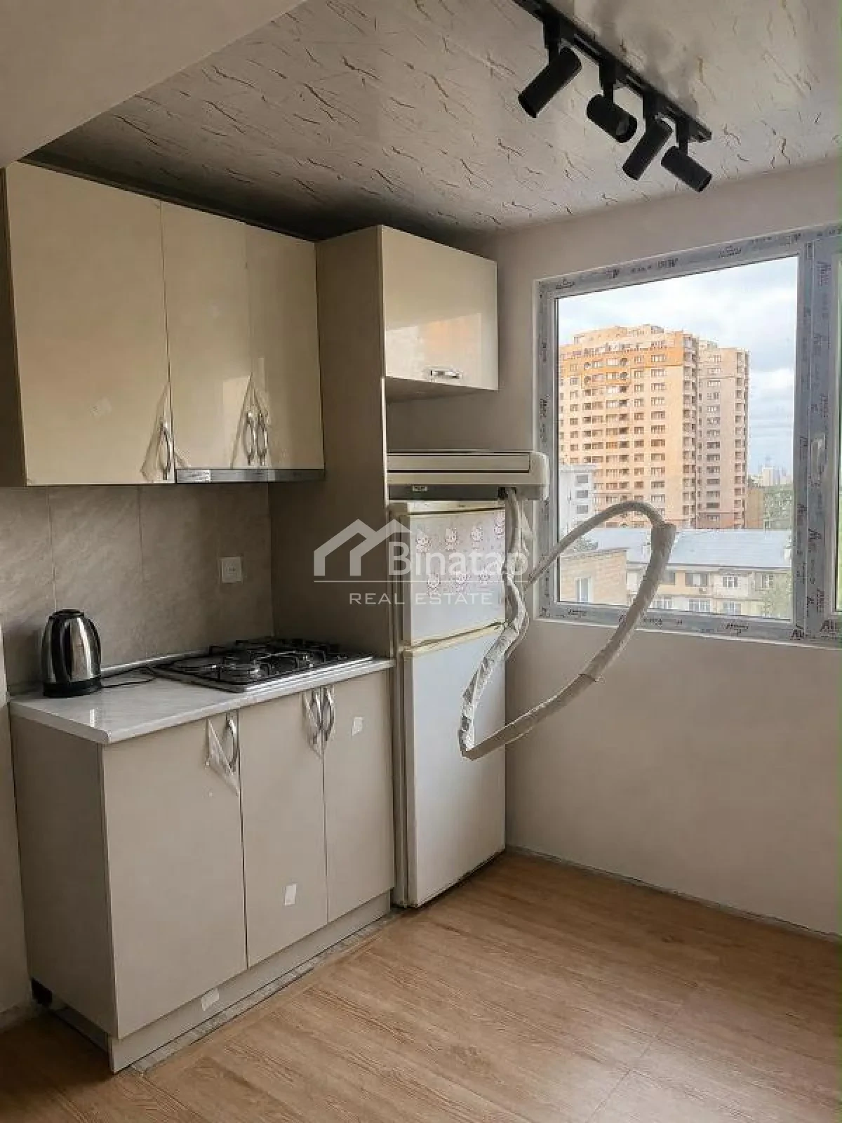 Satılır 2 otaqlı köhnə tikili 40 m², İnşaatçılar m. — şəkil 3