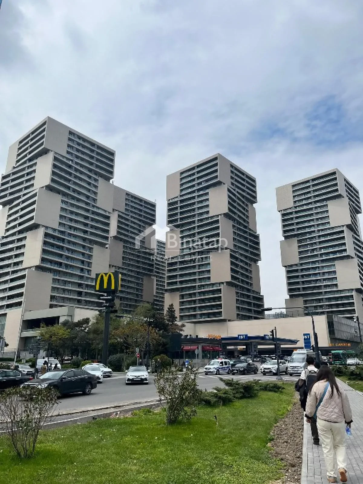 Satılır 2 otaqlı yeni tikili 99 m², 8 Noyabr m. — şəkil 1