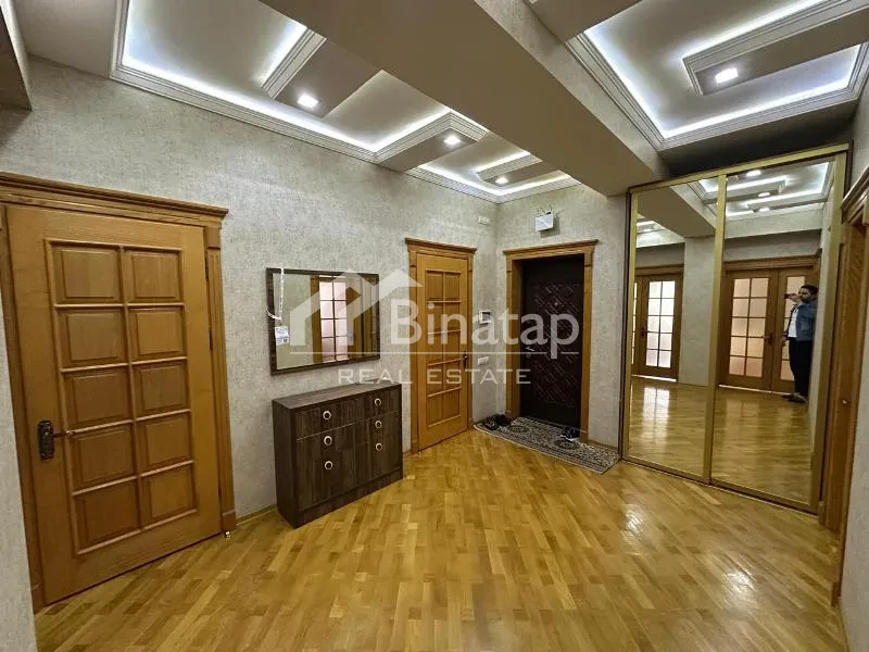 Satılır 3 otaqlı yeni tikili 117 m², 8 Noyabr m. — şəkil 12