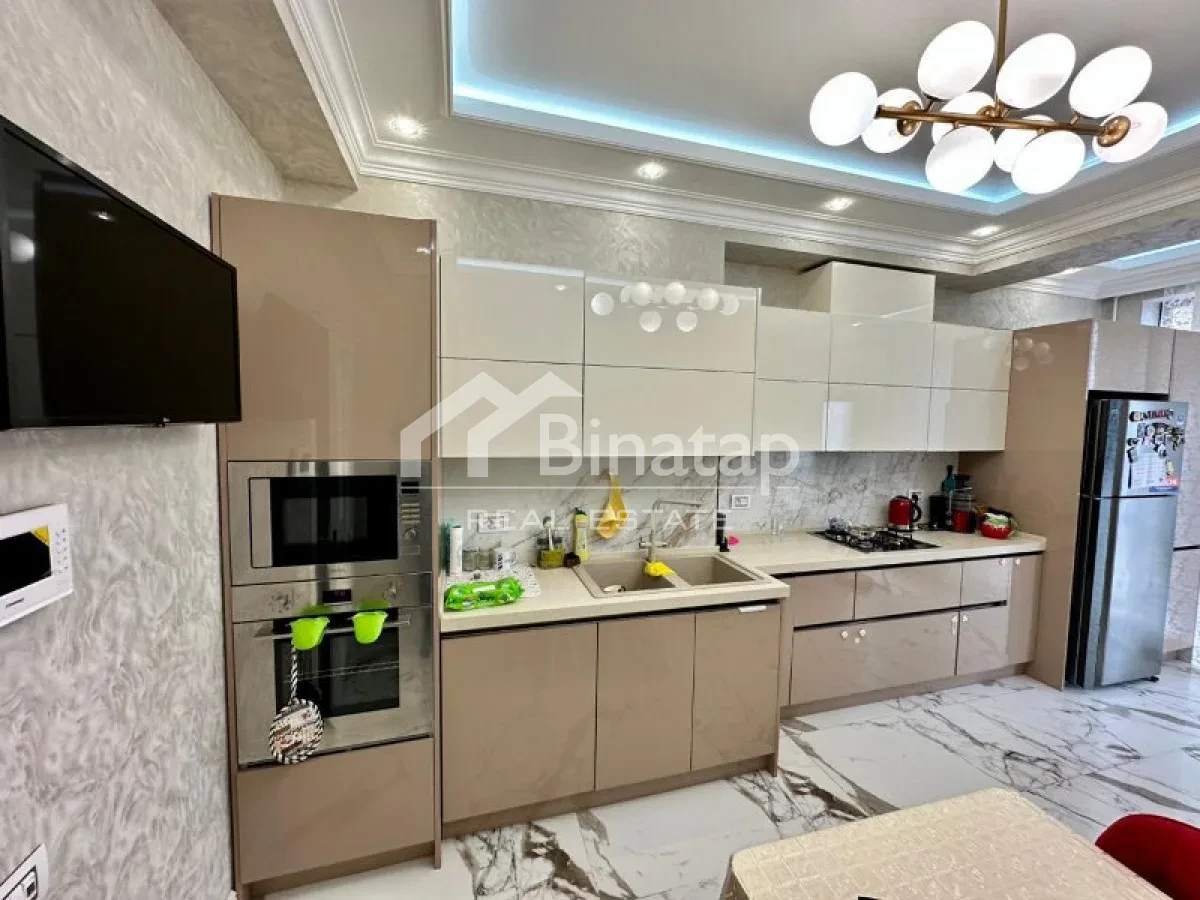 Satılır 2 otaqlı yeni tikili 114 m², 28 May m. — şəkil 10