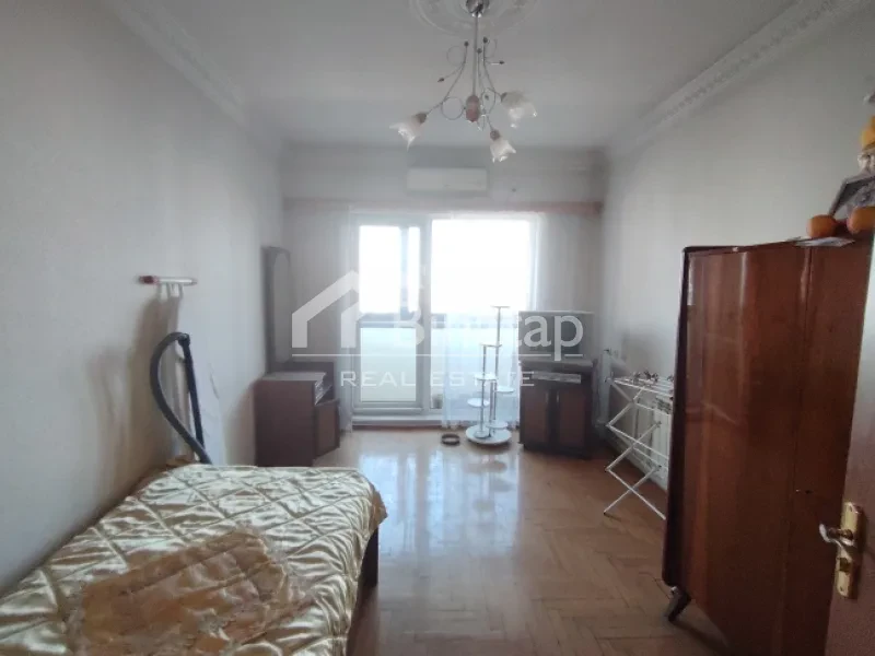 Satılır 4 otaqlı köhnə tikili 110 m², 20 Yanvar m. — şəkil 8
