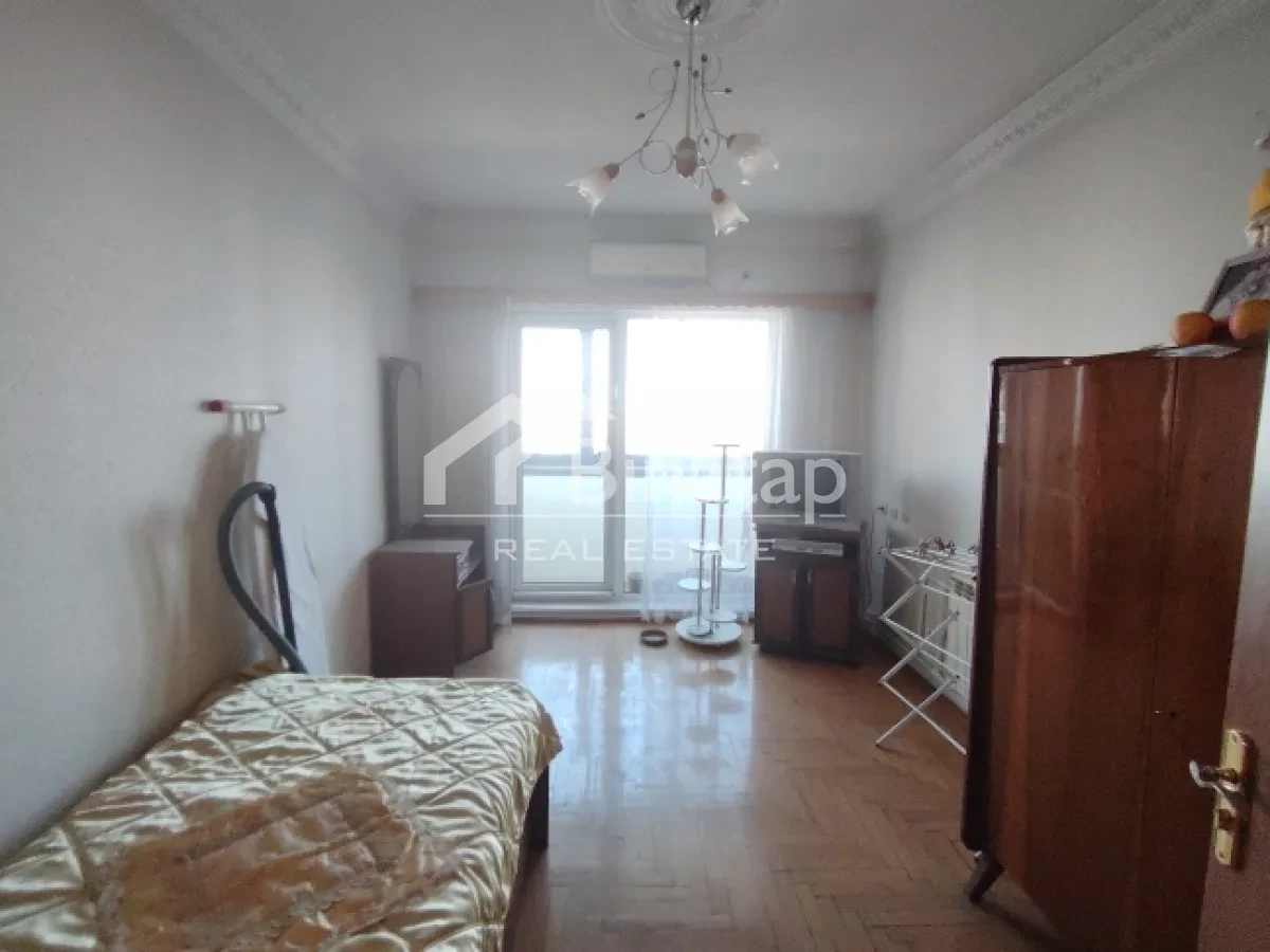 Satılır 4 otaqlı köhnə tikili 110 m², 20 Yanvar m. — şəkil 8