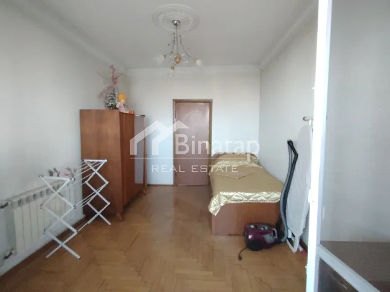 Satılır 4 otaqlı köhnə tikili 110 m², 20 Yanvar m. — şəkil 9