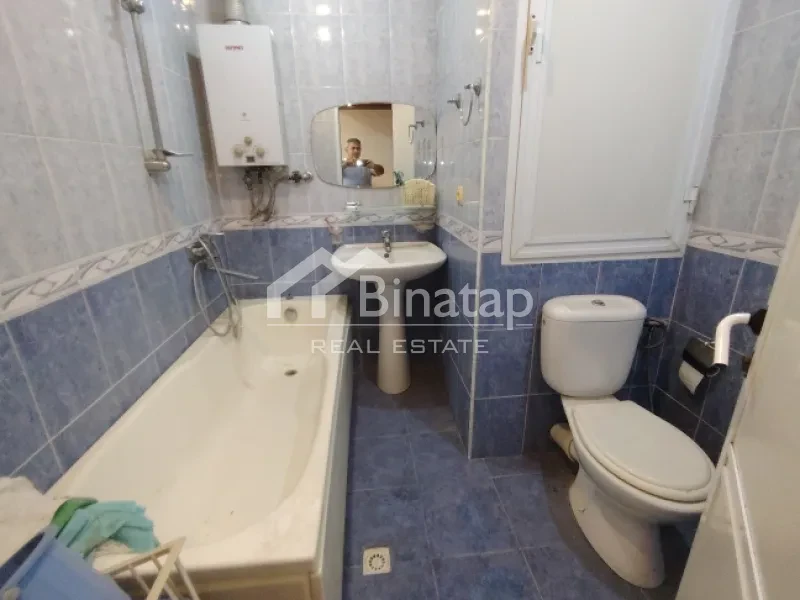 Satılır 4 otaqlı köhnə tikili 110 m², 20 Yanvar m. — şəkil 12
