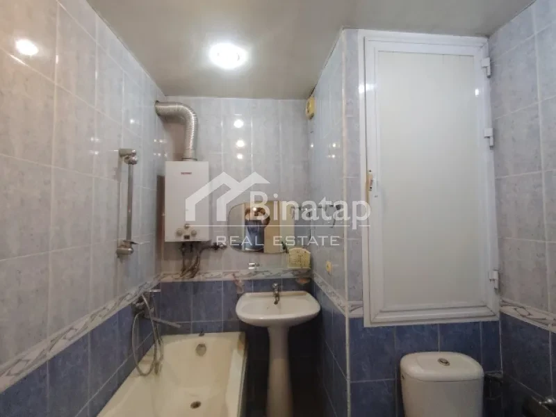 Satılır 4 otaqlı köhnə tikili 110 m², 20 Yanvar m. — şəkil 13