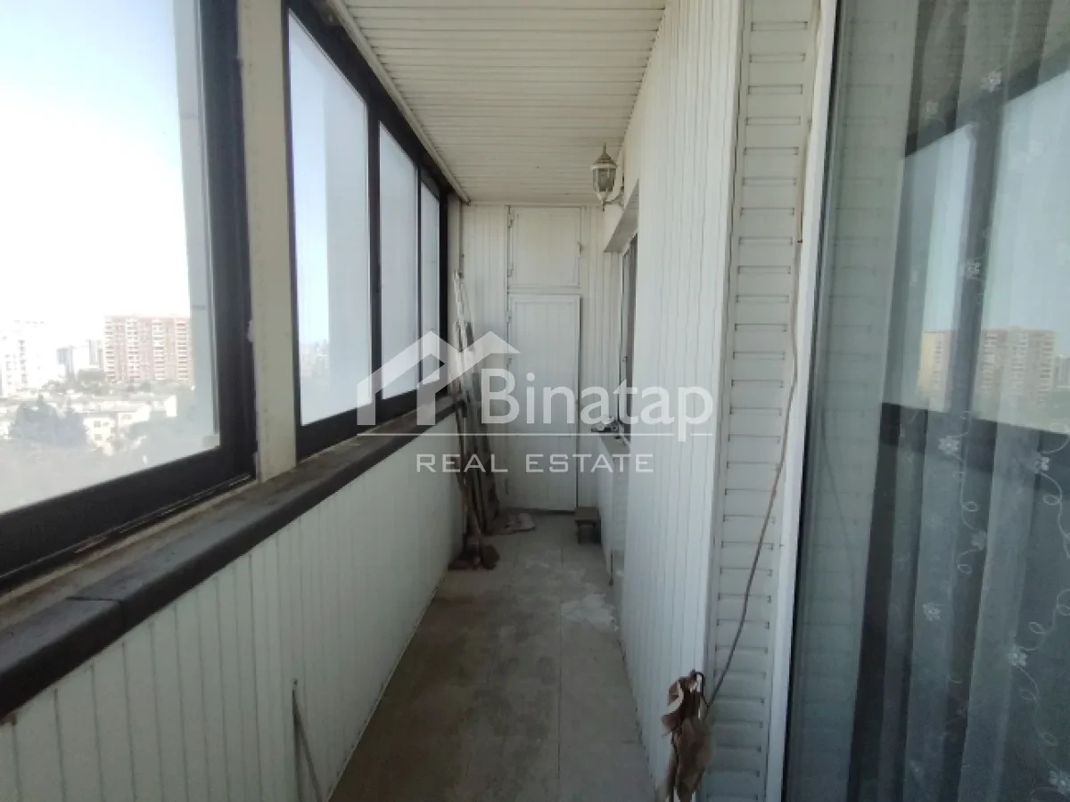 Satılır 4 otaqlı köhnə tikili 110 m², 20 Yanvar m. — şəkil 14