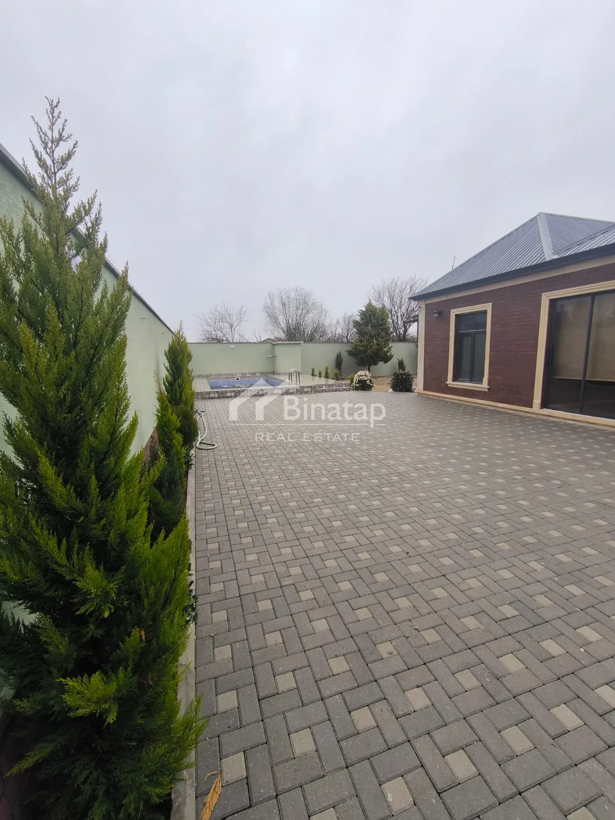 Satılır 3 otaqlı həyət evi / bağ evi 180 m², Novxanı qəs. — şəkil 1