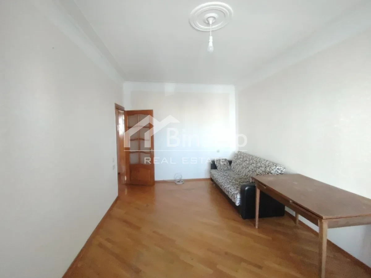 Satılır 2 otaqlı köhnə tikili 60 m², 20 Yanvar m. — şəkil 4