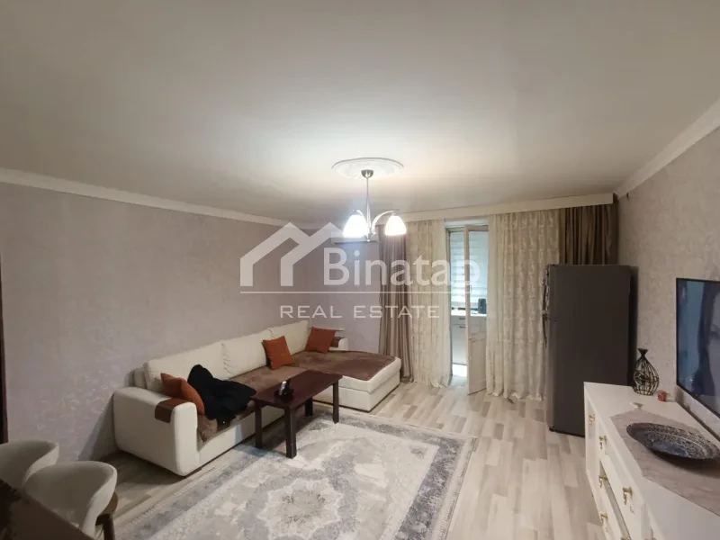 Satılır 2 otaqlı köhnə tikili 42.5 m², Azadlıq Prospekti m.