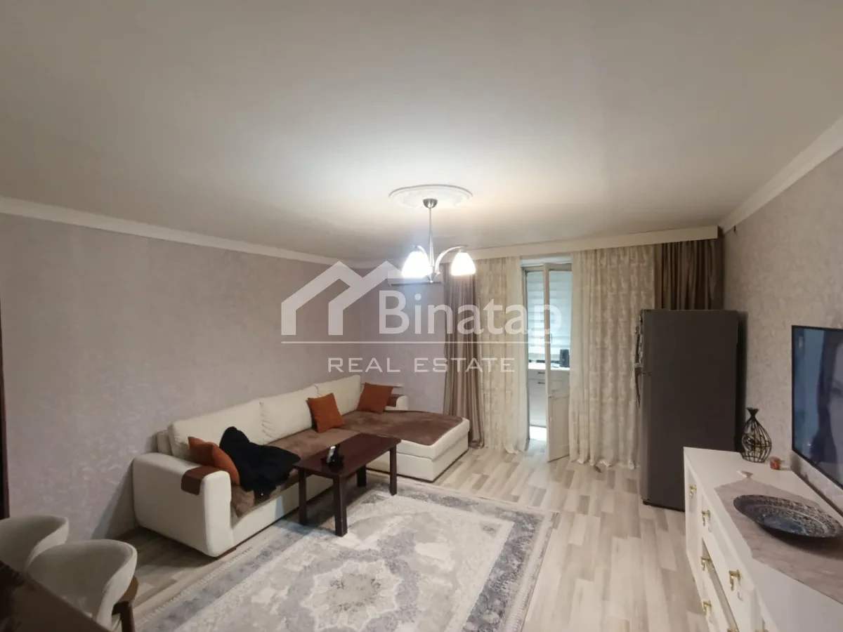 Satılır 2 otaqlı köhnə tikili 42.5 m², Azadlıq Prospekti m. — şəkil 1