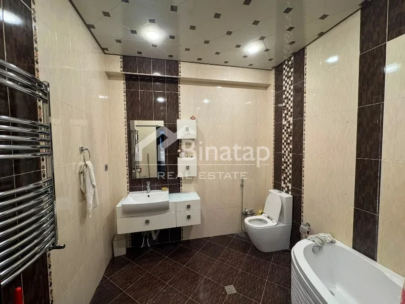 Продаётся 3-комн. новостройка 130 м², м. Элмляр Академиясы — фото 11