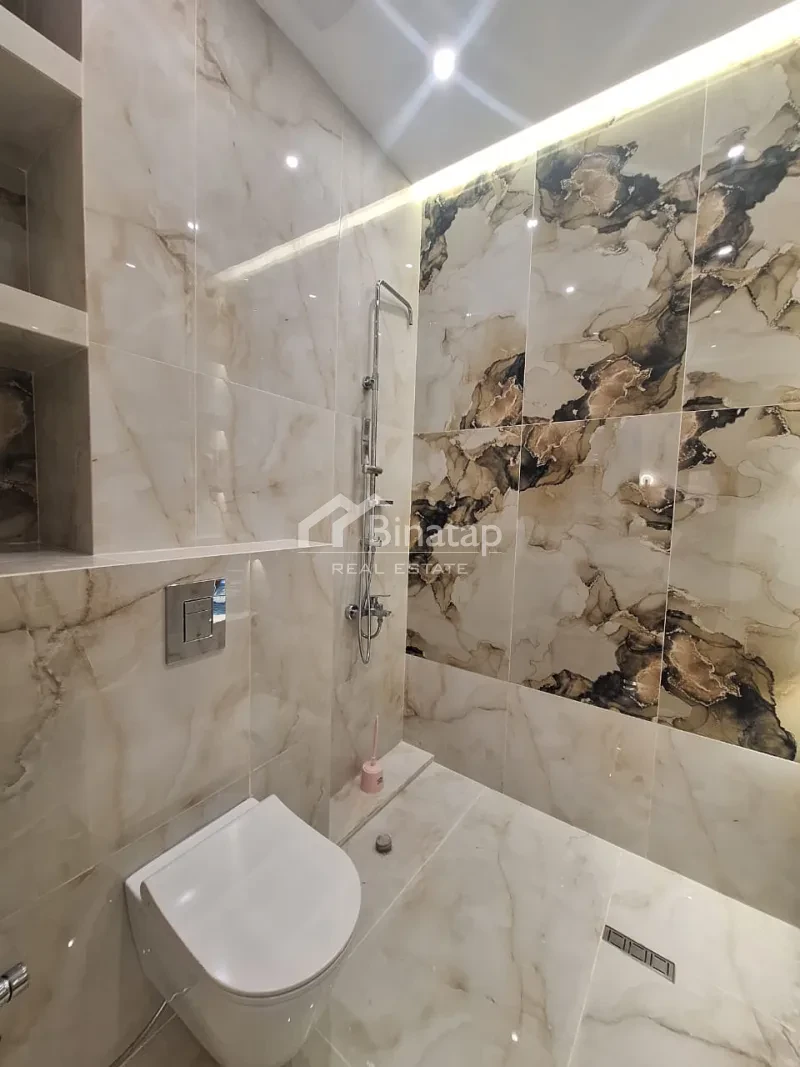 Satılır 4 otaqlı yeni tikili 150 m², 28 May m. — şəkil 17