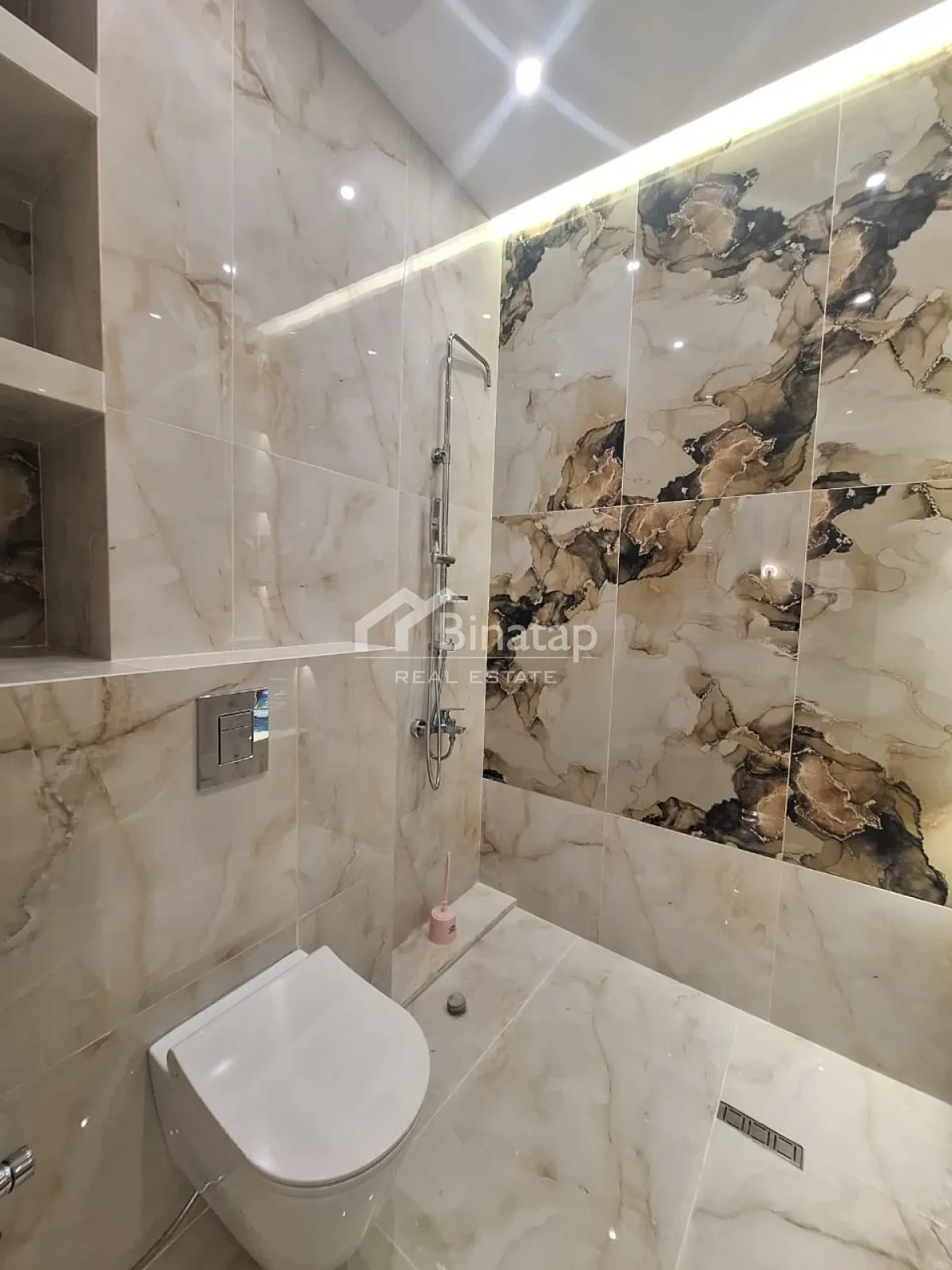 Satılır 4 otaqlı yeni tikili 150 m², 28 May m. — şəkil 17