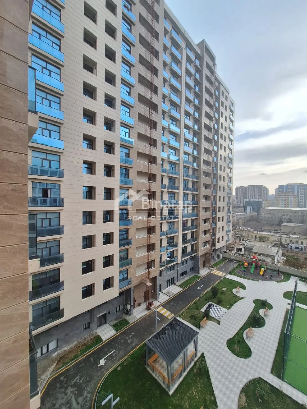 Satılır 4 otaqlı yeni tikili 150 m², 28 May m. — şəkil 20