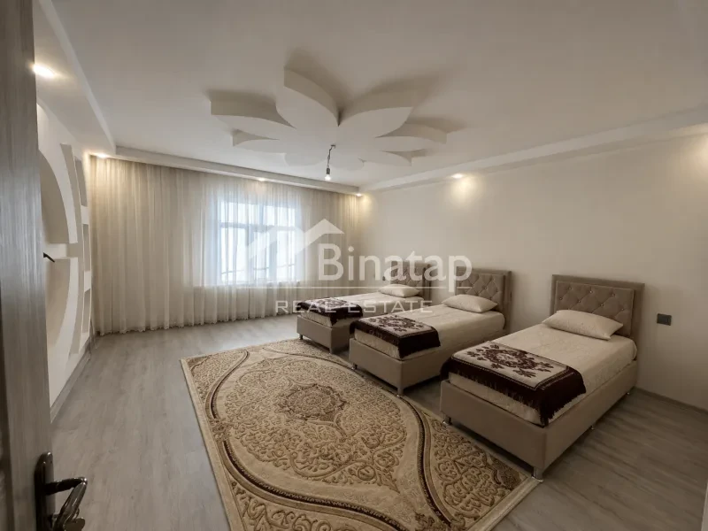 İcarəyə verilir 4 otaqlı həyət evi / bağ evi 200 m², Ramana qəs.