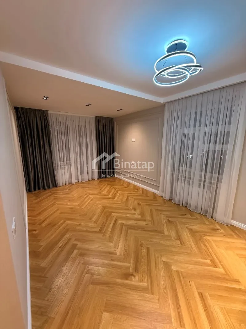 Satılır 2 otaqlı köhnə tikili 45 m², Elmlər Akademiyası m.