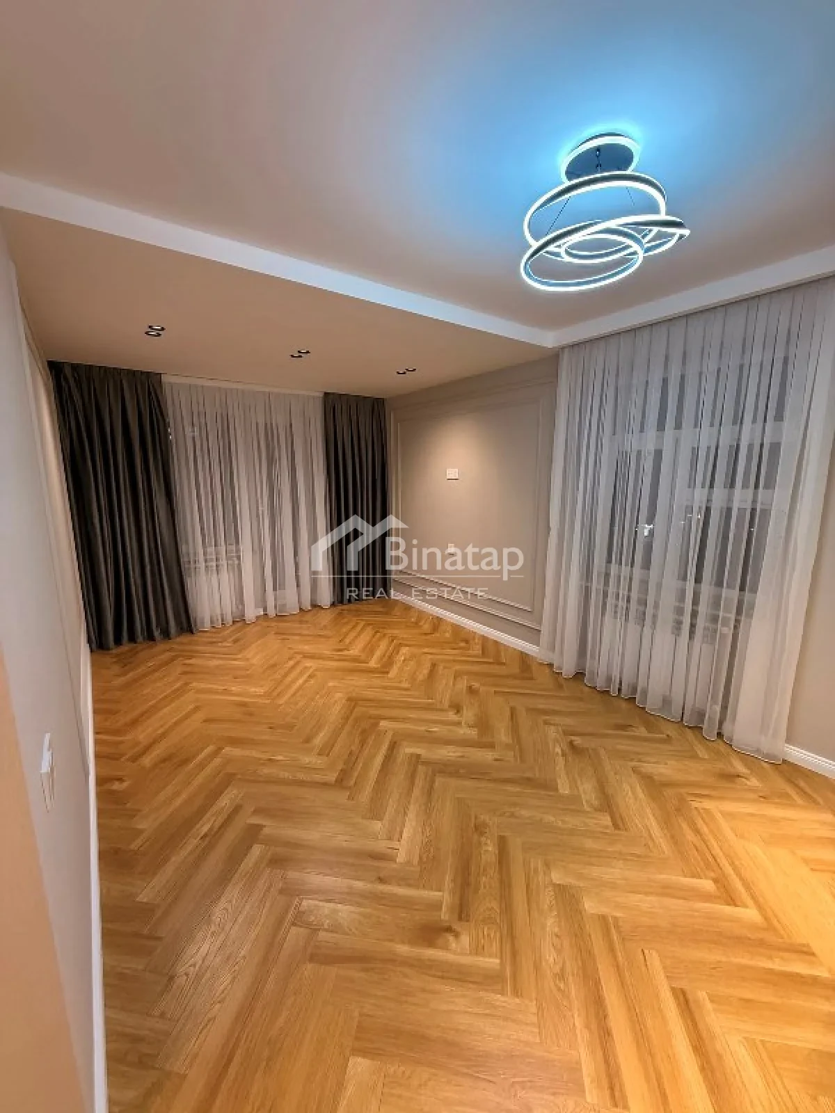 Satılır 2 otaqlı köhnə tikili 45 m², Elmlər Akademiyası m. — şəkil 1