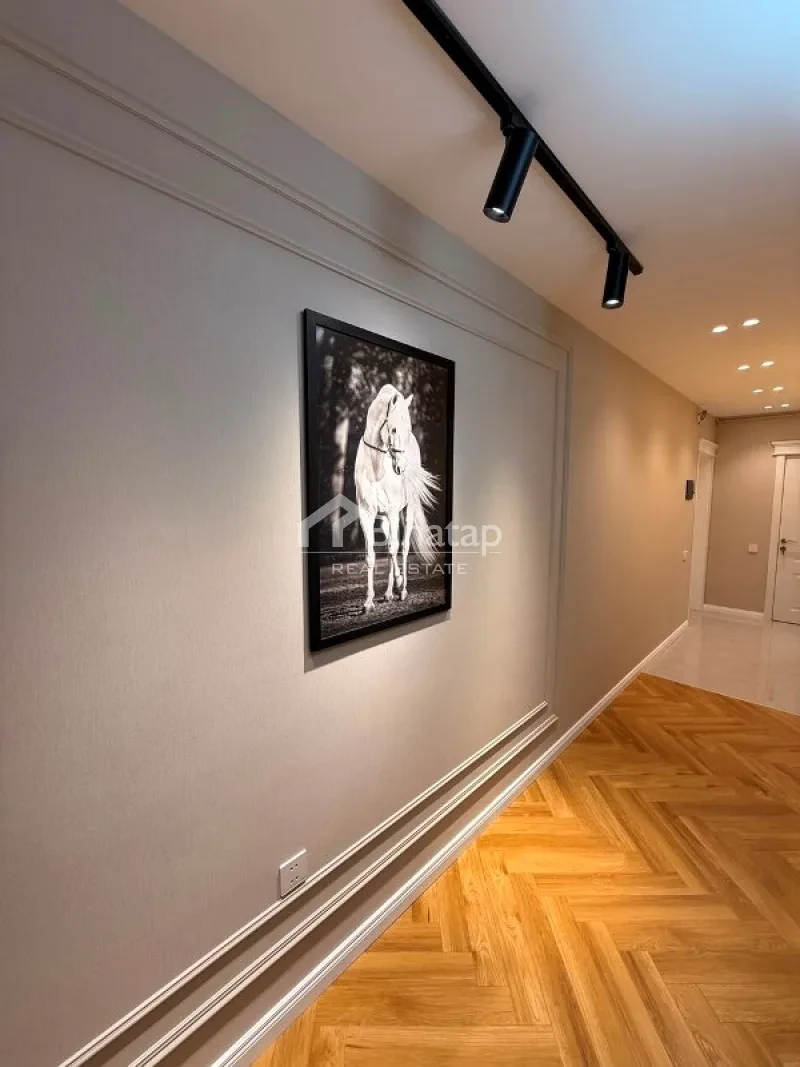 Satılır 2 otaqlı köhnə tikili 45 m², Elmlər Akademiyası m. — şəkil 7