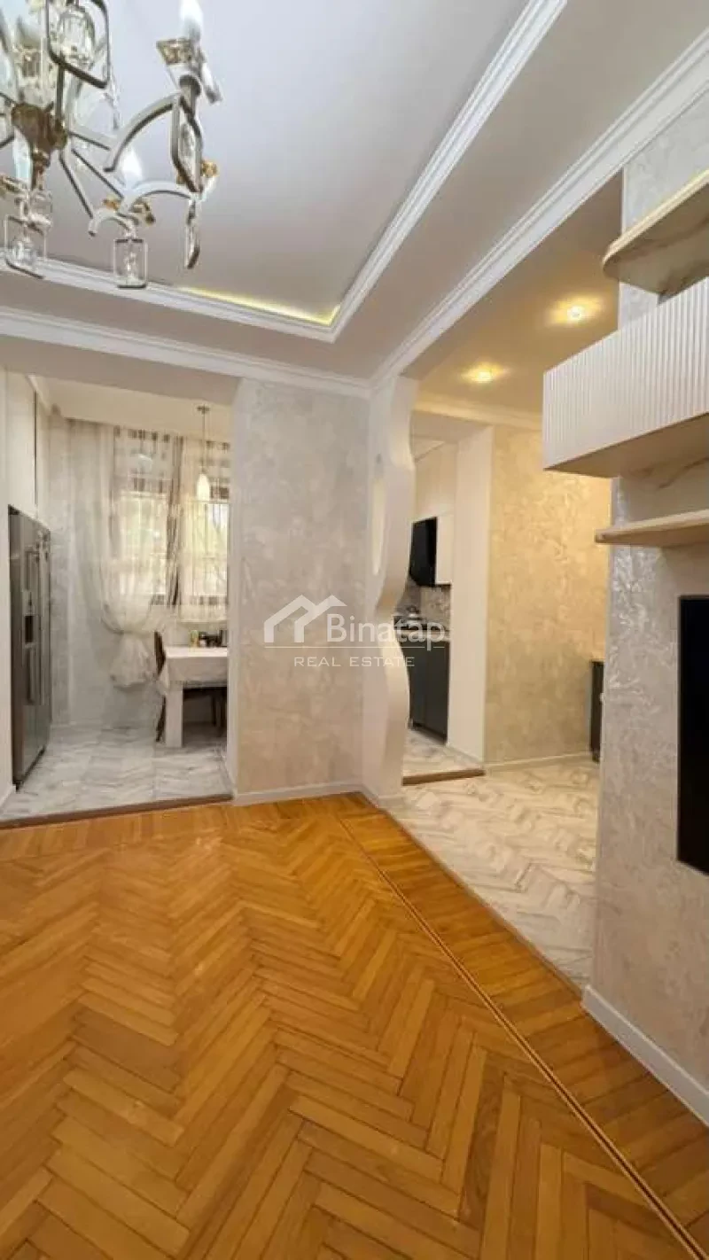 Satılır 3 otaqlı köhnə tikili 80 m², Elmlər Akademiyası m. — şəkil 2