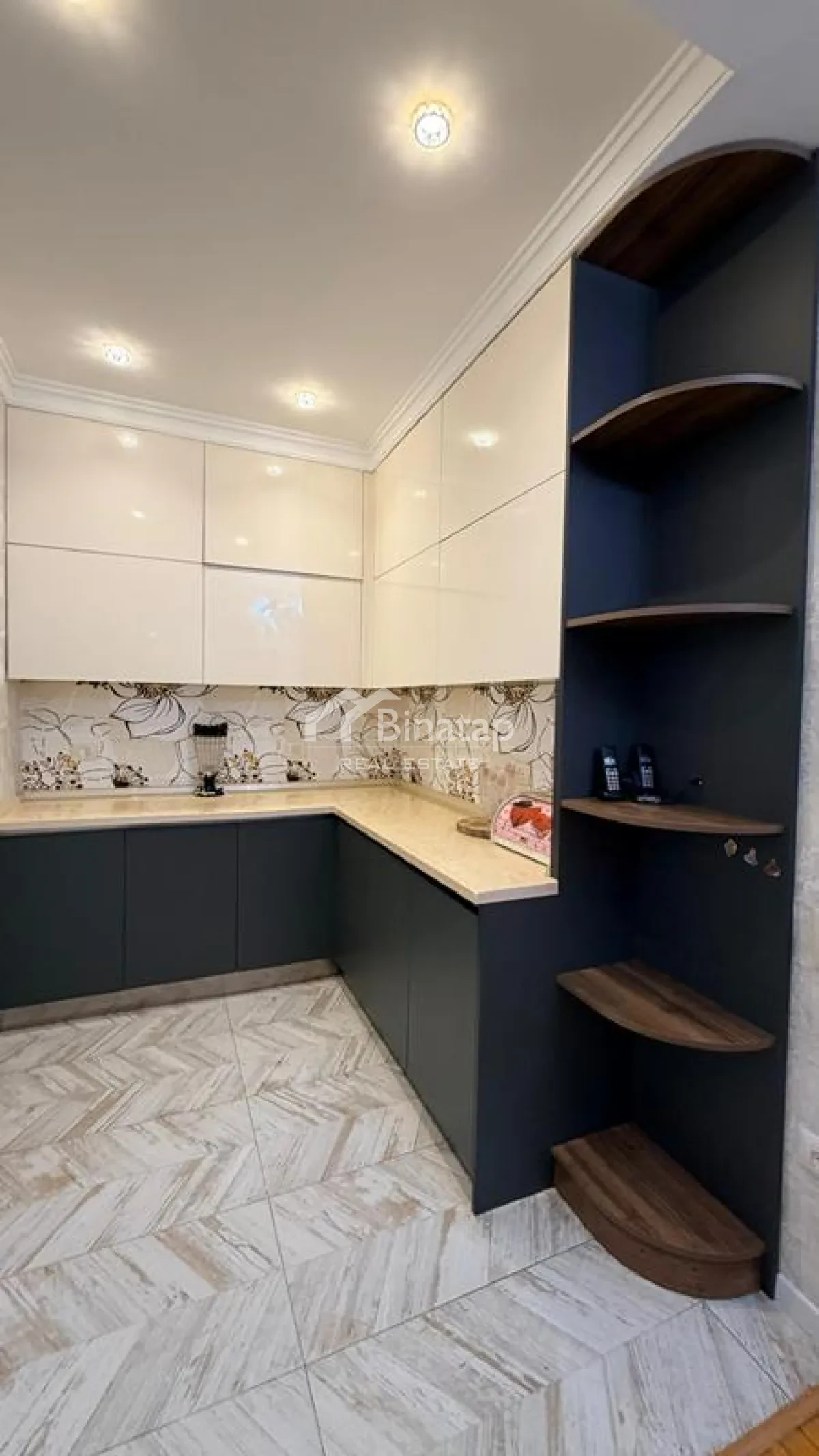 Satılır 3 otaqlı köhnə tikili 80 m², Elmlər Akademiyası m. — şəkil 13