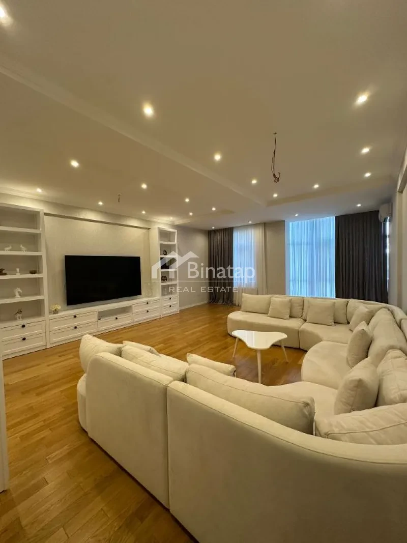 Satılır 3 otaqlı yeni tikili 200 m², Nizami m.