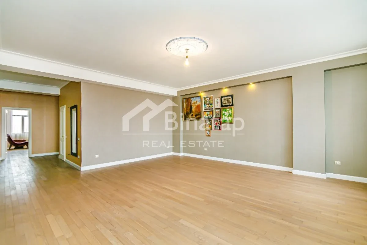 Satılır 3 otaqlı yeni tikili 153 m², 28 May m. — şəkil 3