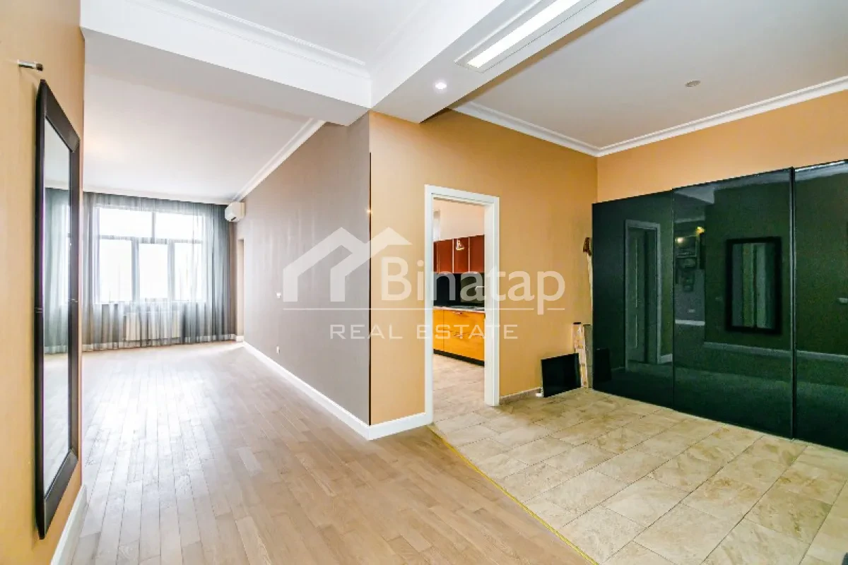 Satılır 3 otaqlı yeni tikili 153 m², 28 May m. — şəkil 17