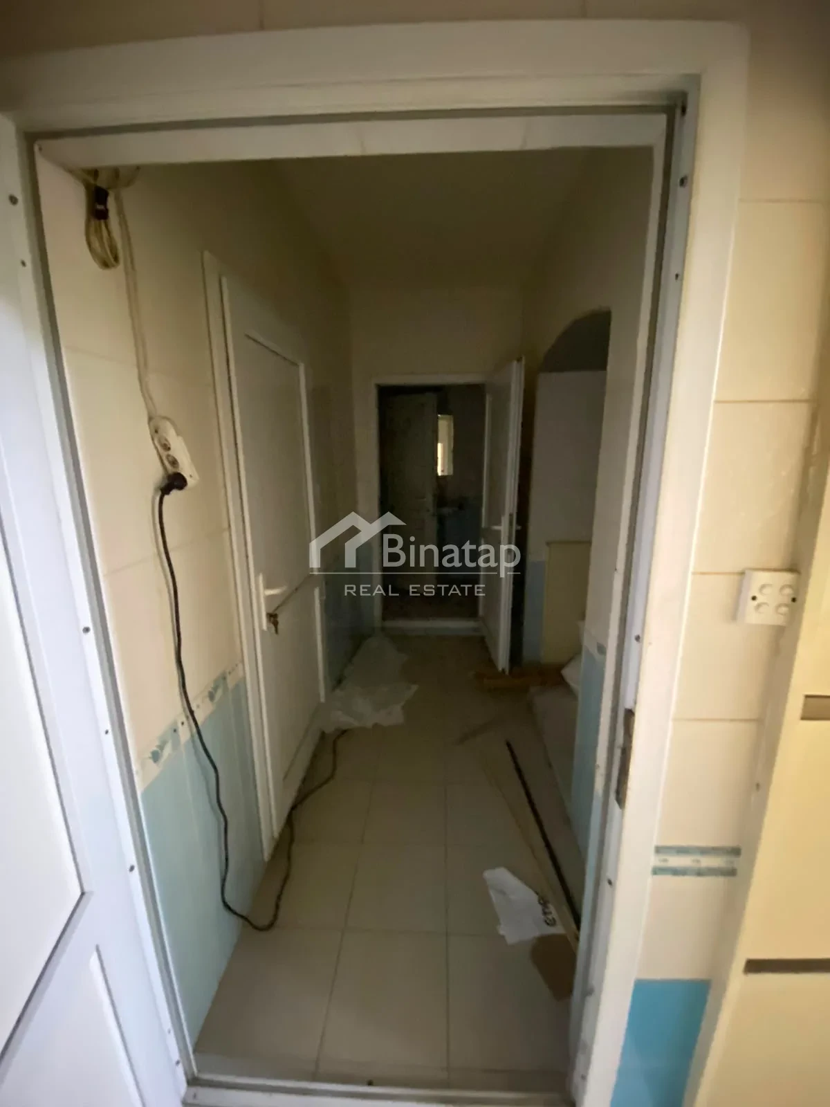 İcarəyə verilir obyekt 270 m², 28 May m. — şəkil 6