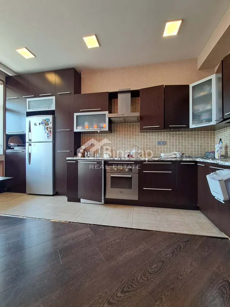 Satılır 3 otaqlı yeni tikili 120 m², 8 Noyabr m. — şəkil 15