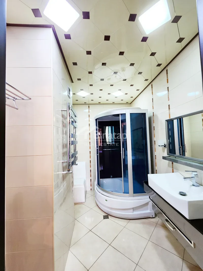 İcarəyə verilir 3 otaqlı yeni tikili 130 m², 28 May m. — şəkil 7