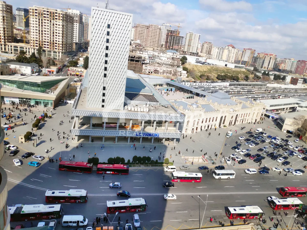 İcarəyə verilir 3 otaqlı yeni tikili 130 m², 28 May m. — şəkil 12