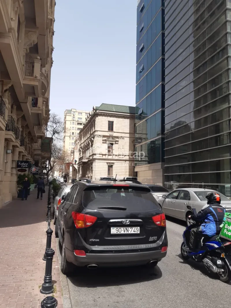 Satılır 3 otaqlı köhnə tikili 140 m², Sahil m. — şəkil 13