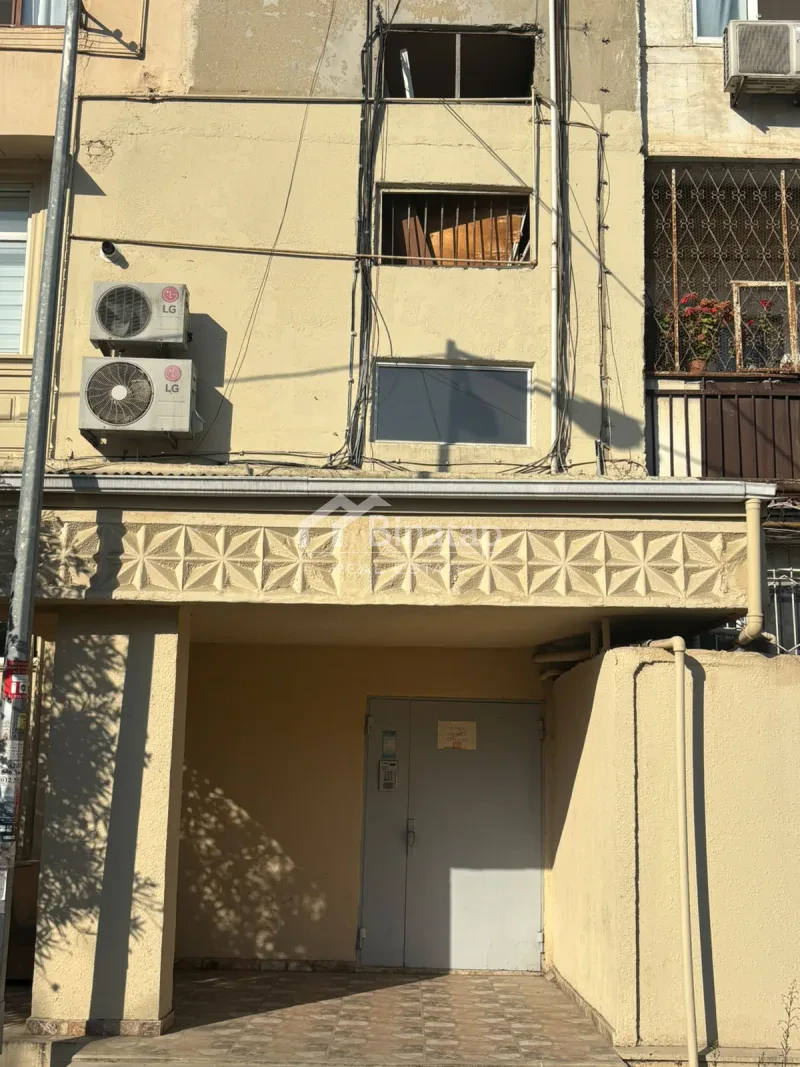 Satılır 3 otaqlı köhnə tikili 100 m², Xalqlar Dostluğu m. — şəkil 2
