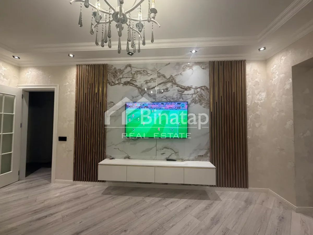 Satılır 3 otaqlı köhnə tikili 100 m², Xalqlar Dostluğu m. — şəkil 3