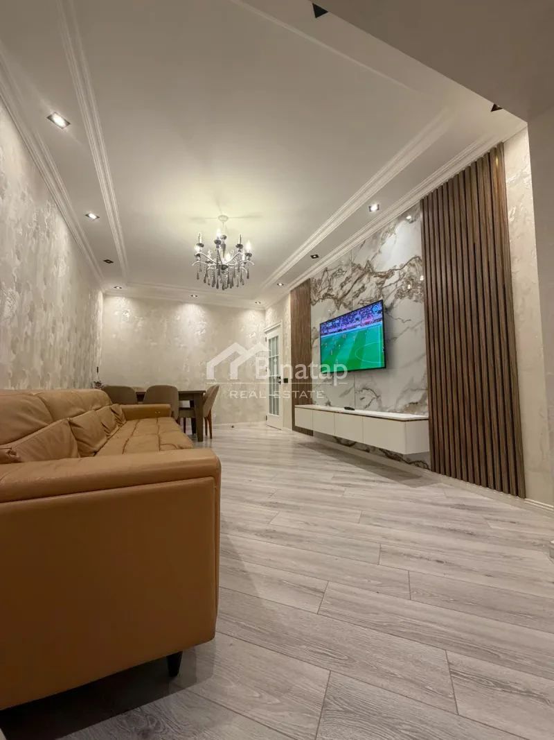 Satılır 3 otaqlı köhnə tikili 100 m², Xalqlar Dostluğu m. — şəkil 13
