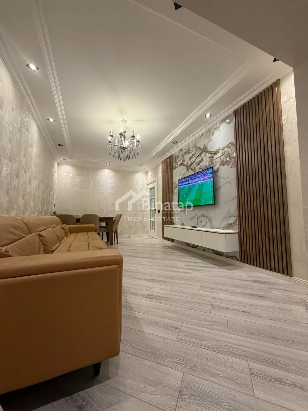 Satılır 3 otaqlı köhnə tikili 100 m², Xalqlar Dostluğu m. — şəkil 13
