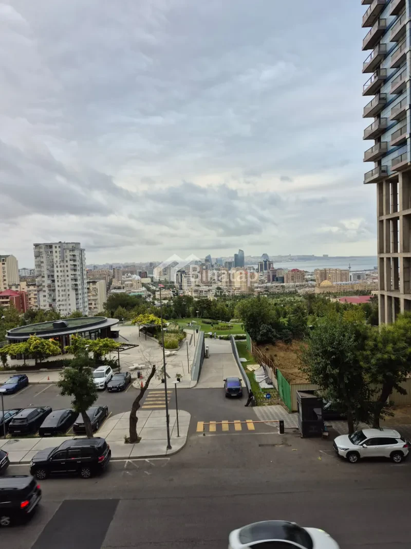 Satılır 2 otaqlı köhnə tikili 80 m², Elmlər Akademiyası m.