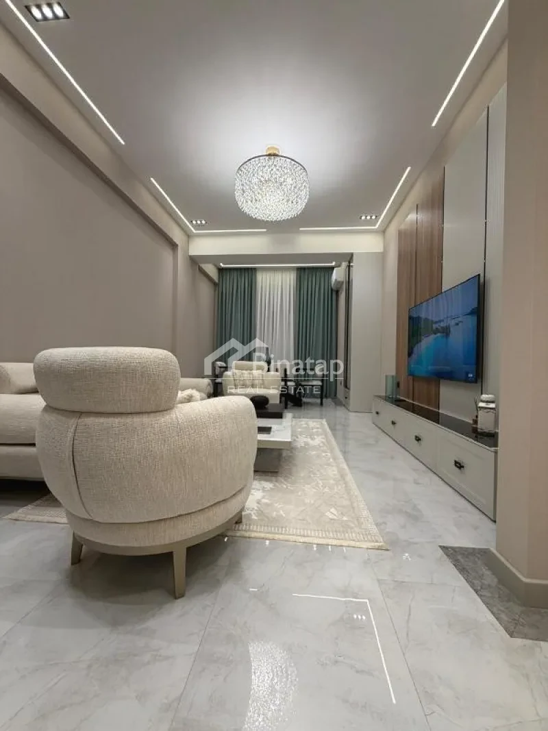 Продаётся 4-комн. новостройка 160 м², м. Низами