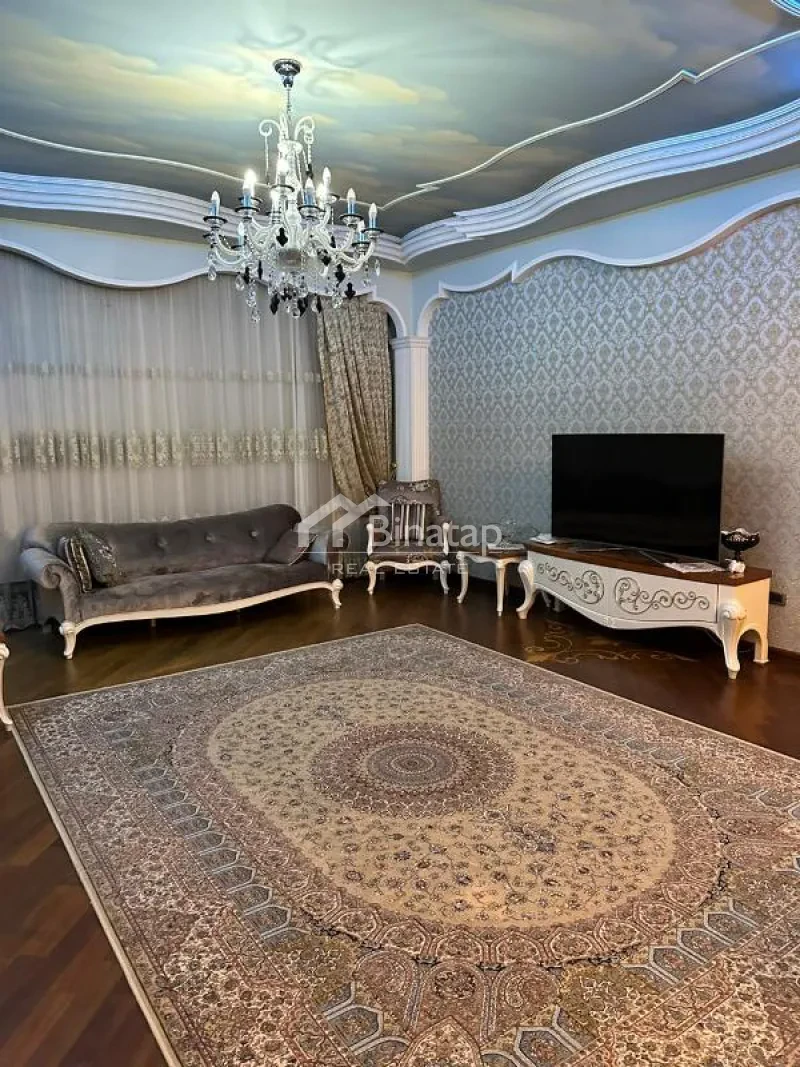 Satılır 5+ otaqlı yeni tikili 250 m², 28 May m. — şəkil 2