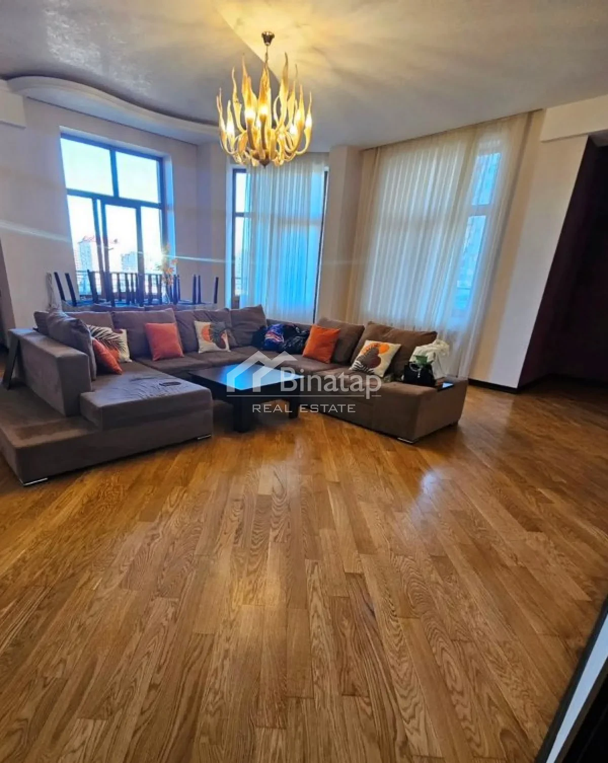 Satılır 3 otaqlı yeni tikili 178 m², 28 May m. — şəkil 1