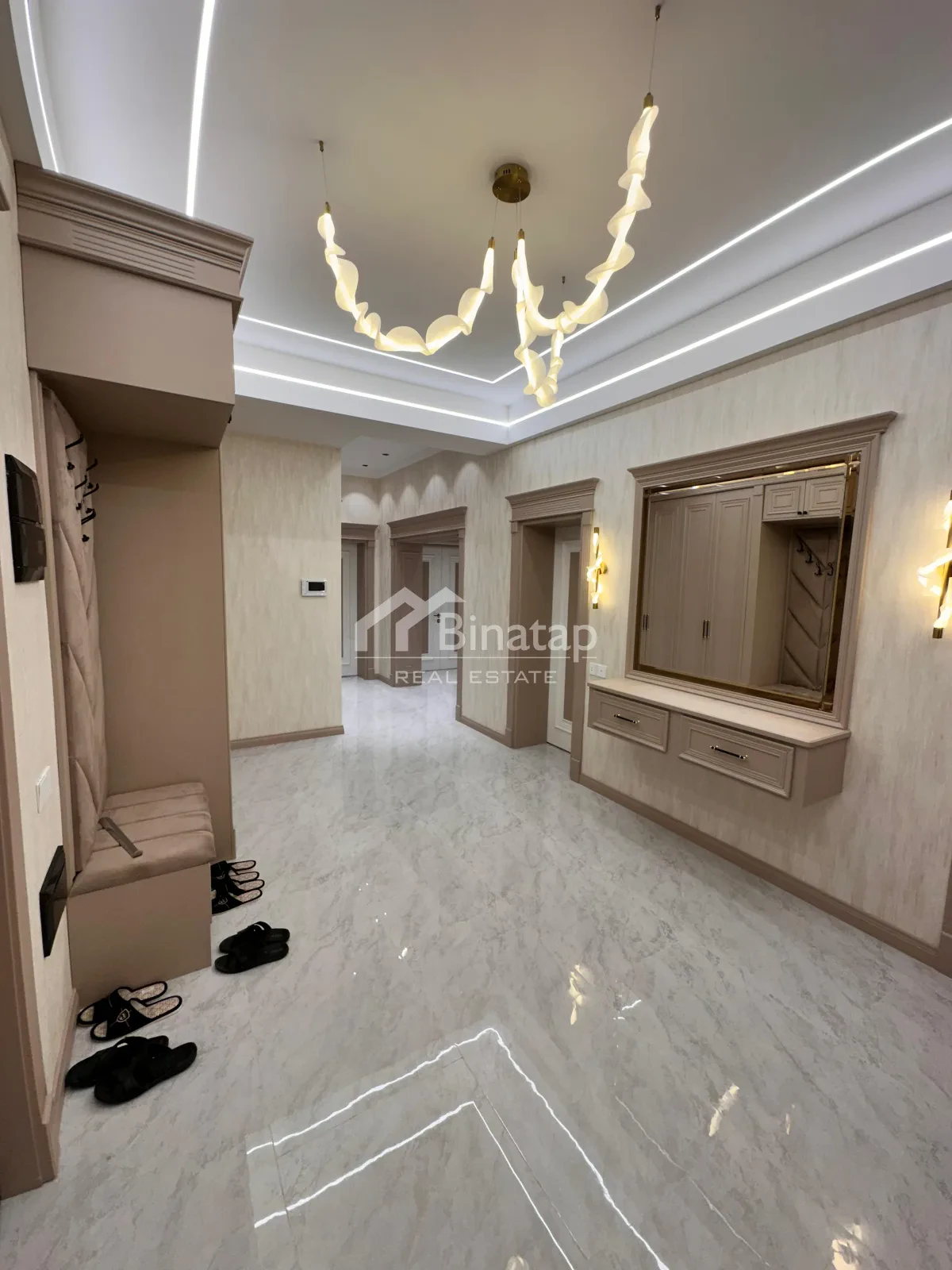 Satılır 4 otaqlı yeni tikili 195 m², 28 May m. — şəkil 9