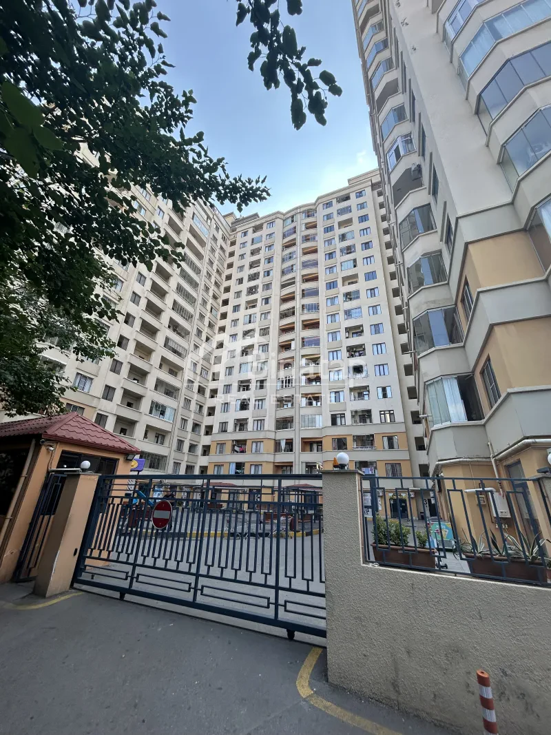 Satılır 4 otaqlı yeni tikili 134 m², Dərnəgül m.