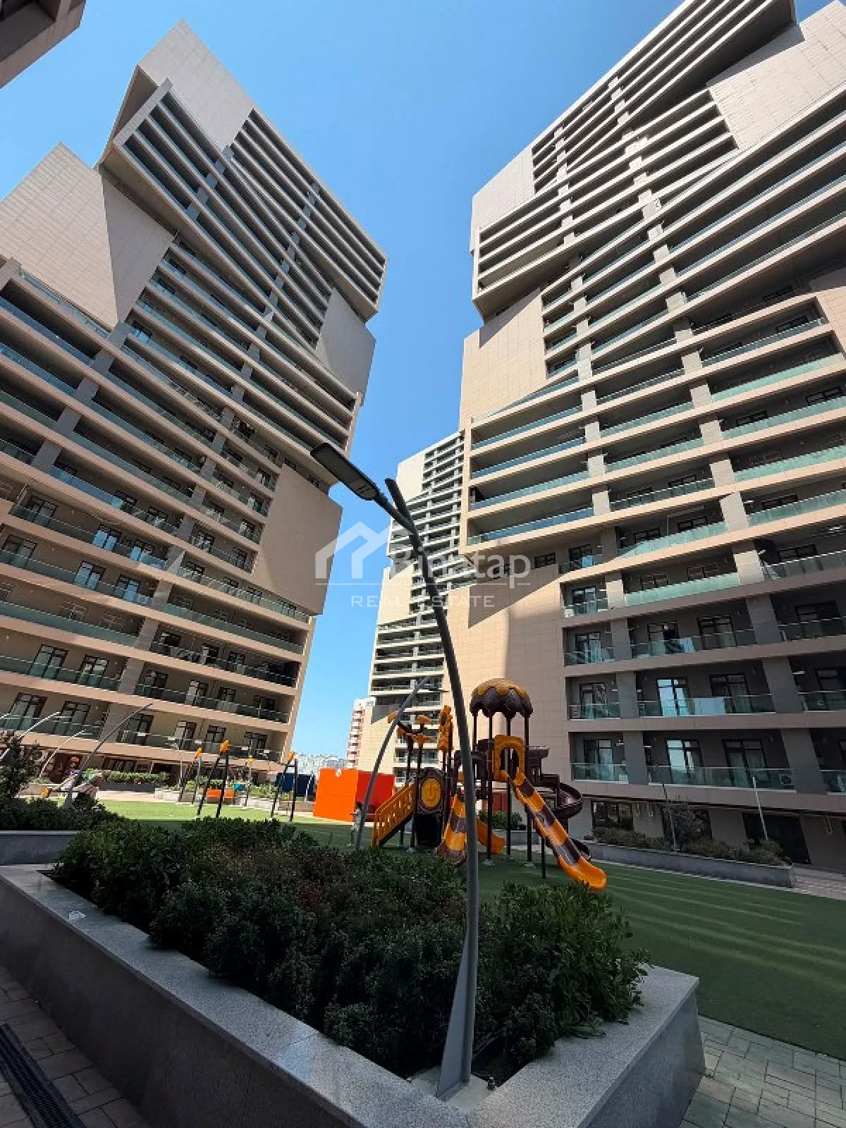 Satılır 4 otaqlı yeni tikili 178 m², 8 Noyabr m. — şəkil 2