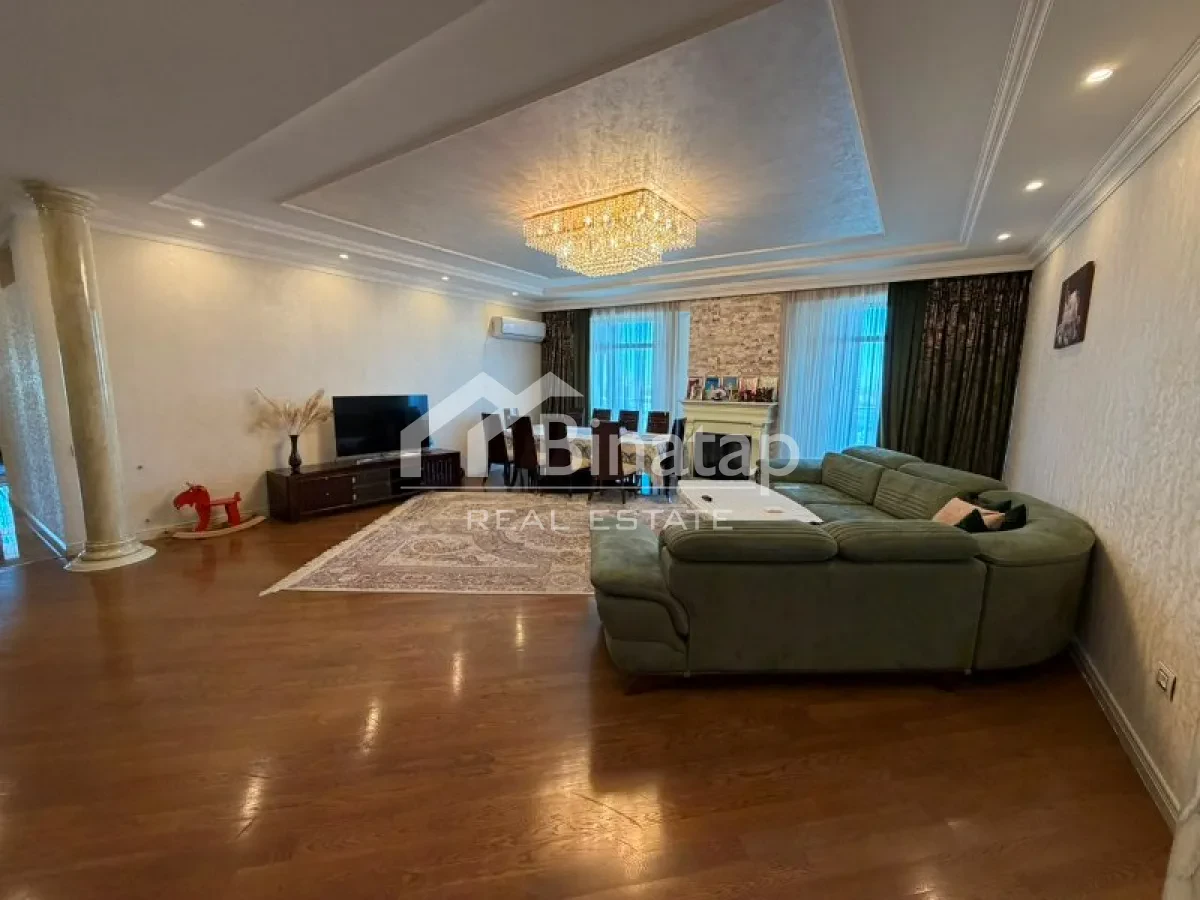 Satılır 5+ otaqlı yeni tikili 250 m², 8 Noyabr m. — şəkil 3