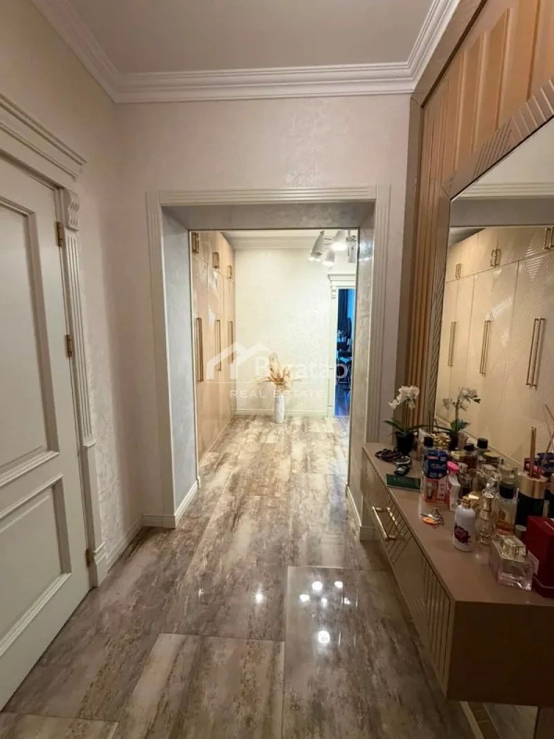 Satılır 5+ otaqlı yeni tikili 250 m², 8 Noyabr m. — şəkil 14