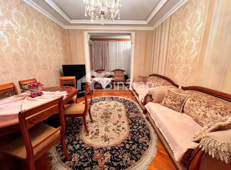 Satılır 3 otaqlı köhnə tikili 110 m², Xətai m.