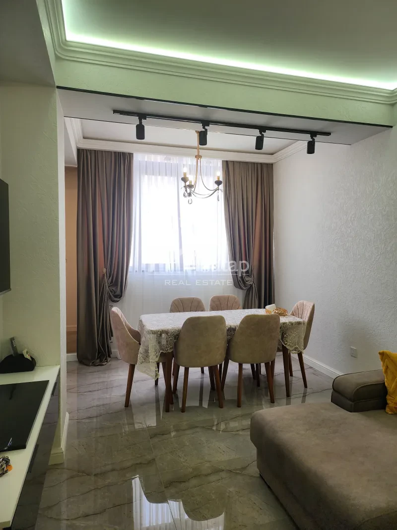 İcarəyə verilir 2 otaqlı yeni tikili 70 m², 28 May m. — şəkil 4