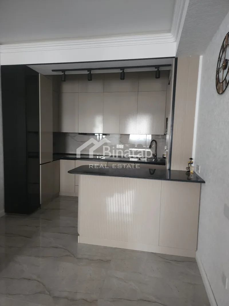 İcarəyə verilir 2 otaqlı yeni tikili 70 m², 28 May m. — şəkil 11