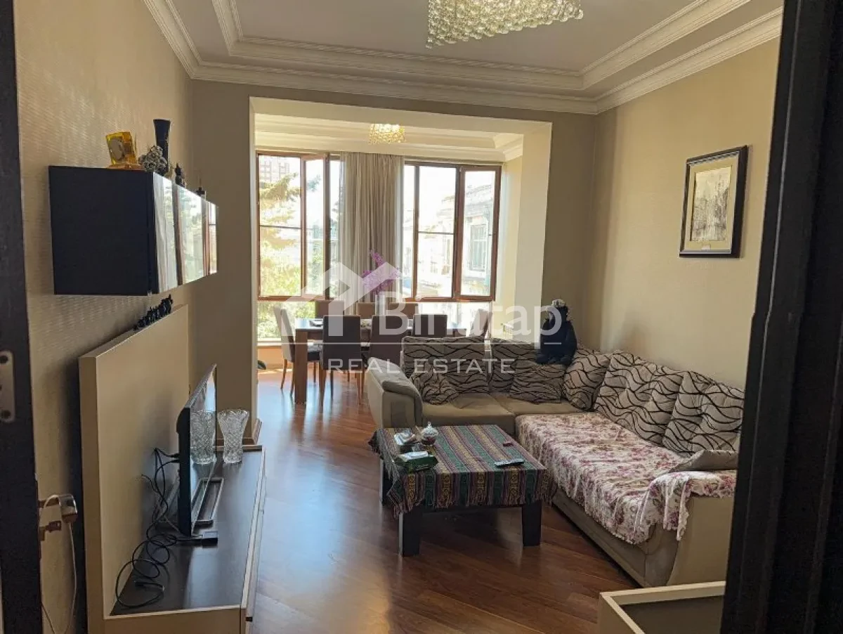 Satılır 3 otaqlı köhnə tikili 85 m², 28 May m. — şəkil 1